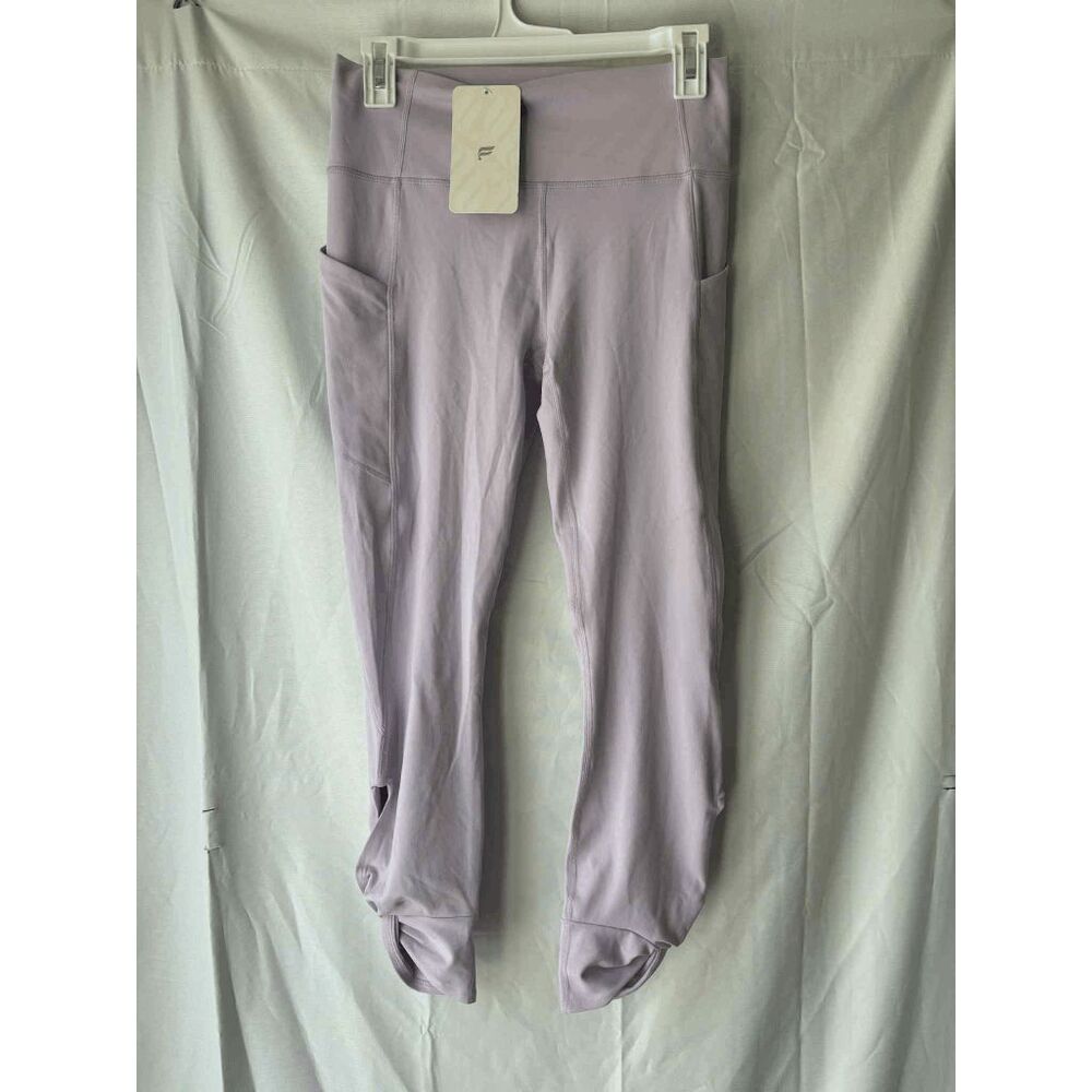Fabletics Oasis High Waisted Twist 7/8 Light Lavender Legging Womens M